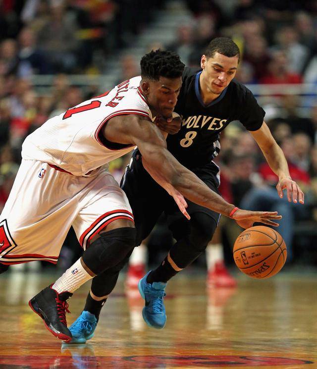 中场核心 中场核心